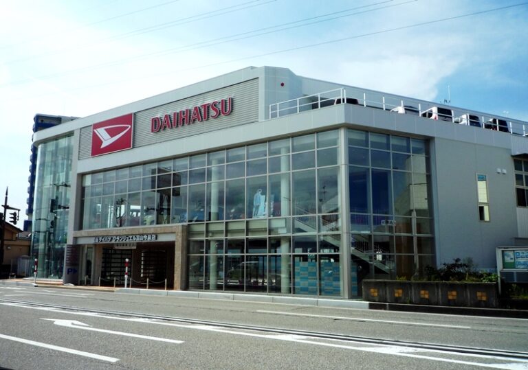富山ダイハツ グランジュエル富山今泉店 - 画像2